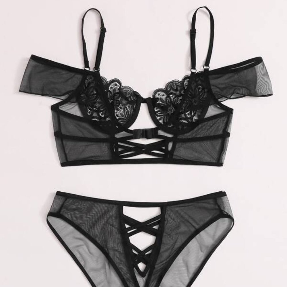 Criss Cross Sheer Mesh Underwire Lingerie Set - Picture 2 of 6